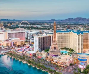 63d1bb47192f1d6deba2f3d8_travel app vegas (1)-p-500